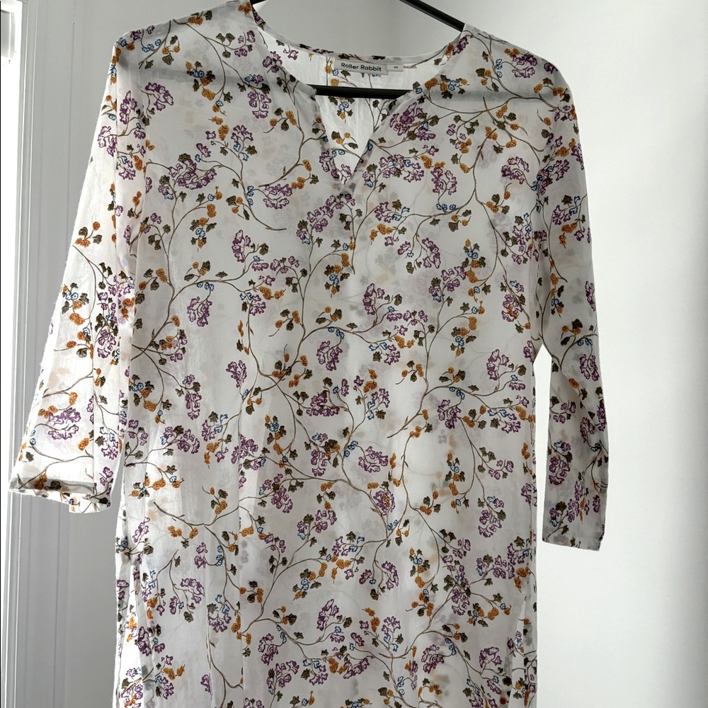 Roller Rabbit Tunic V Neck Top